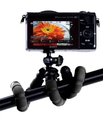 XSories Deluxe Tripod Black/White 